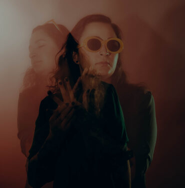 Jean Fowler, la voz que abraza el poder del rock