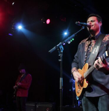 San Pascualito Rey sufrió, sufrió y sufrió
