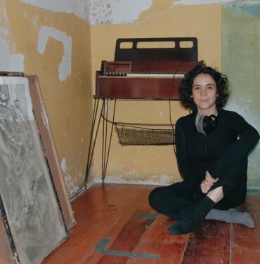 Mabe Fratti comparte su álbum 'Planos para Construir'