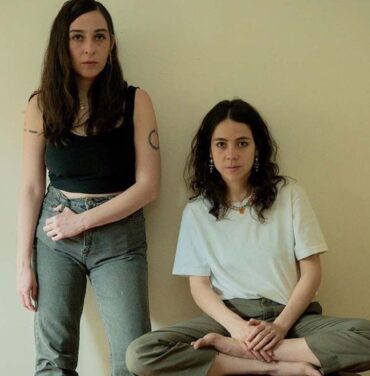 Mabe Fratti y Concepción Huerta estrenan “Estática”