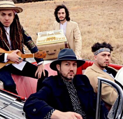 Making Movies versiona “Listening Wind” de Talking Heads