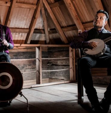 Mamá TV presenta su nuevo single “Corriente”