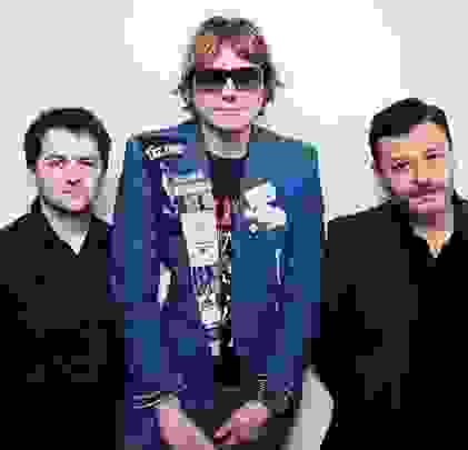 “Orwellian”, el regreso de Manic Street Preachers 