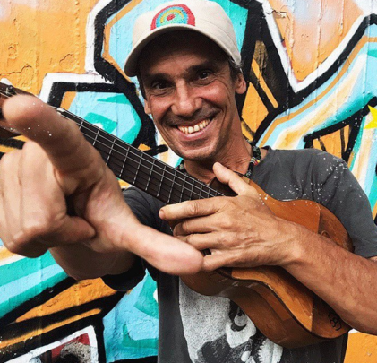 Manu Chao está de regreso con “Me Provoca Te Ver”