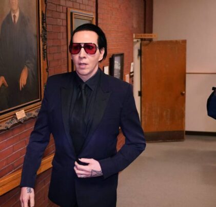 Marilyn Manson recibe sentencia por agredir a videógrafa
