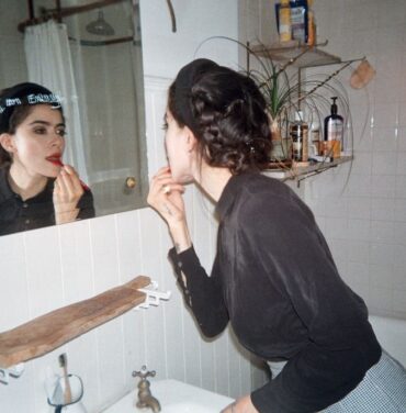 Marion Raw regresa con una explosión sonora en “You Gotta”