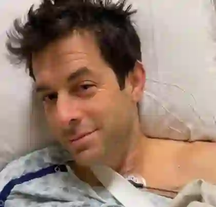 Mark Ronson fue hospitalizado por una lesión después de un show
