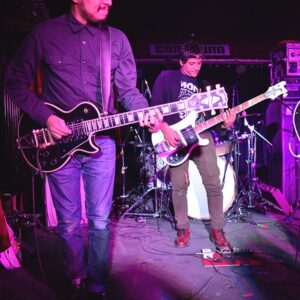 A Place To Bury Strangers en Caradura