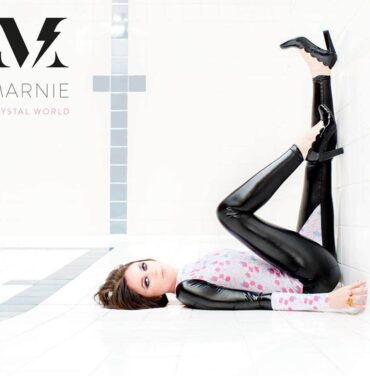 Listo el álbum solista de Helen Marnie