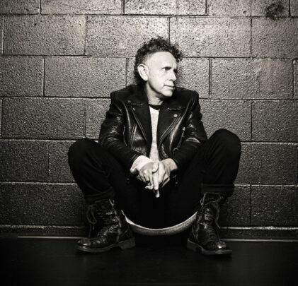 Escucha “Howler”, el nuevo sencillo de Martin Gore
