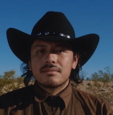 Mascabado y Rosas comparten sentimientos en “Carne Rancia”