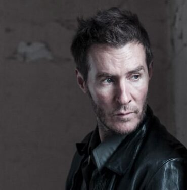 Massive Attack le hace un remix a Noel Gallagher