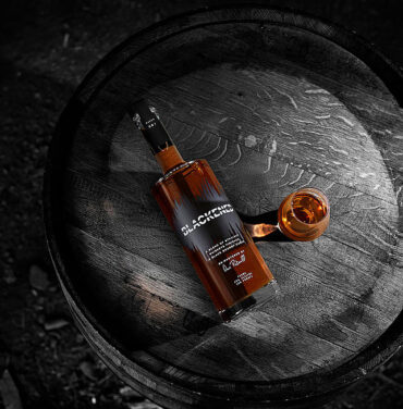 Metallica pone a la venta un whisky edición limitada