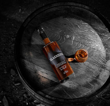 Metallica pone a la venta un whisky edición limitada