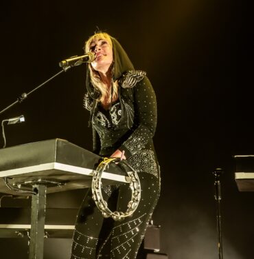 Metric en el Teatro Metropólitan