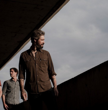 METZ estrena “Come On Down” y “Heaven’s Gate”