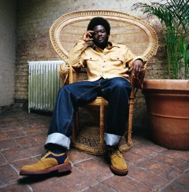 Michael Kiwanuka presenta remezcla de “13th Century Metal”