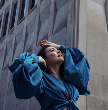 Mitski comparte “Working for the Knife” con video musical