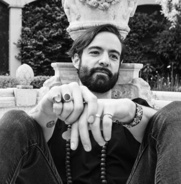 Mixo estrena “Agua” y “La Auto Confrontación Resulta en la Resurrección”