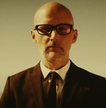 Escucha la nueva versión de “Natural Blues” de Moby
