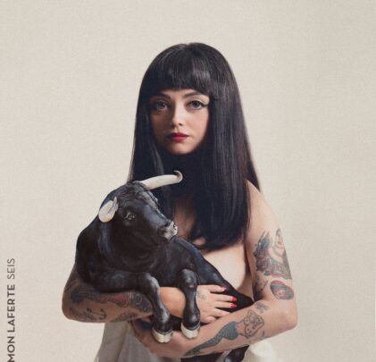 Mon Laferte — SEIS