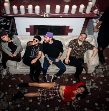 Moneda Nacional comparte “Carne”