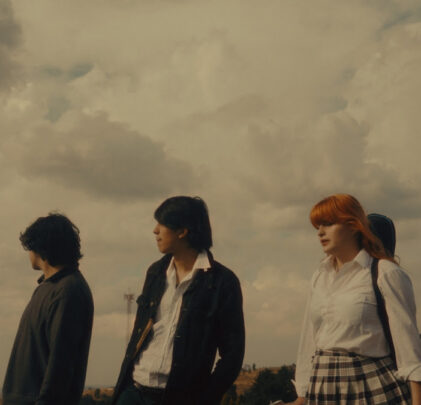 PREMIERE: Muérete Tú crea un sonido afectuoso en “Amistad”