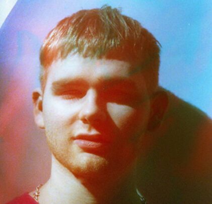 Mura Masa libera “Drugs”, su nuevo sencillo