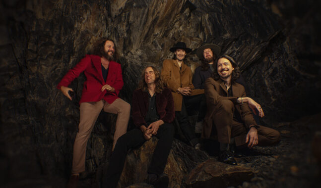 My Morning Jacket estrena “Time Waited” y detalla su nuevo álbum