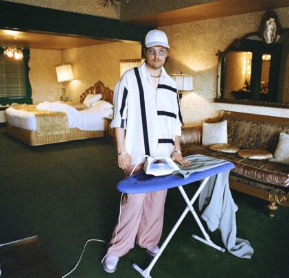 PREMIERE: MYD presenta “Moving Men” junto a Mac DeMarco