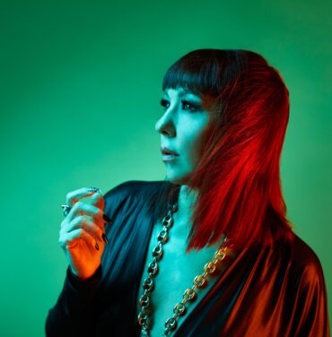 Natalia Clavier comparte remix de “Underwater” por Eric Hilton