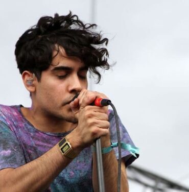 Neon Indian regresa con 