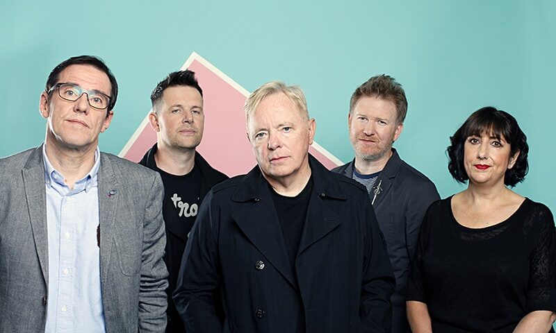 New Order presenta Complete Music