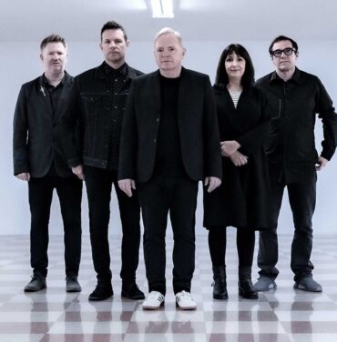 New Order lanza una t-shirt edición especial por el Blue Monday