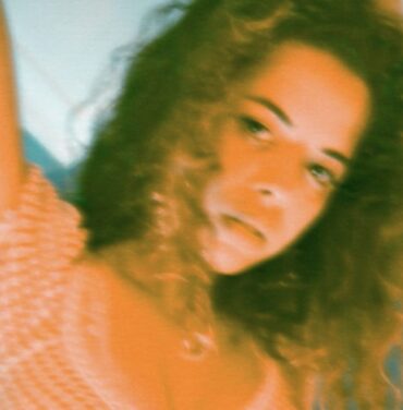 “Day 7.5093”, el nuevo video de Nilüfer Yanya