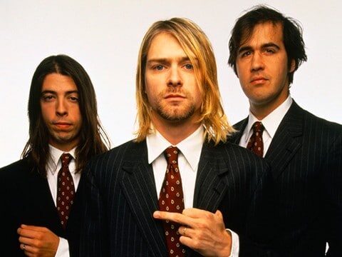 Mira un video de Nirvana tocando en 1988