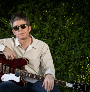 Noel Gallagher reinventa “Champagne Supernova”