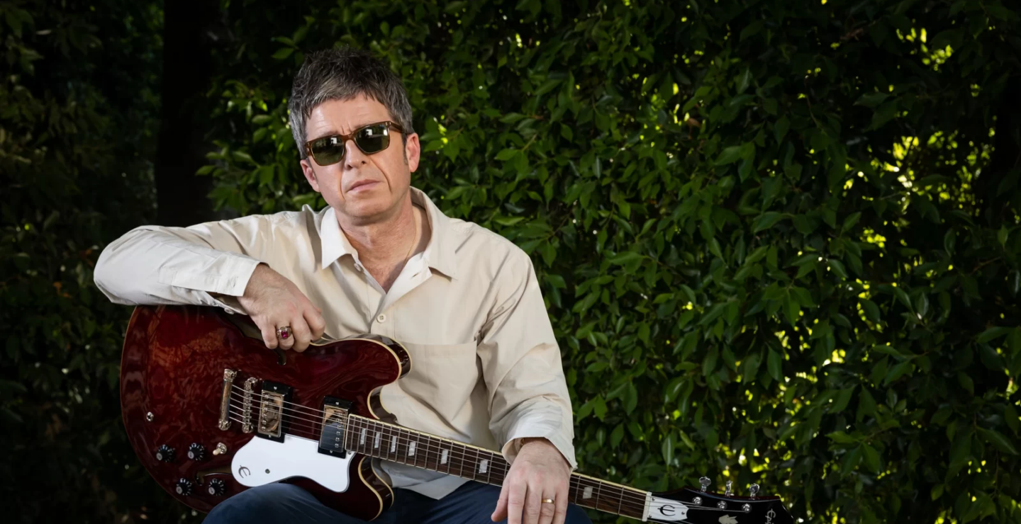 Noel Gallagher reinventa “Champagne Supernova”