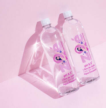 Únete a Zoé Water en la lucha contra el cáncer de mama