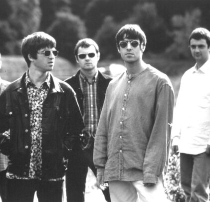 Escucha el nuevo track de Oasis creado con IA