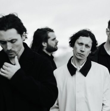 “Tyrannosaurus Wreck”, lo nuevo de October Drift