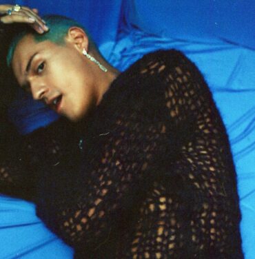 “Dos Uno Nueve”, el nuevo sencillo de Omar Apollo