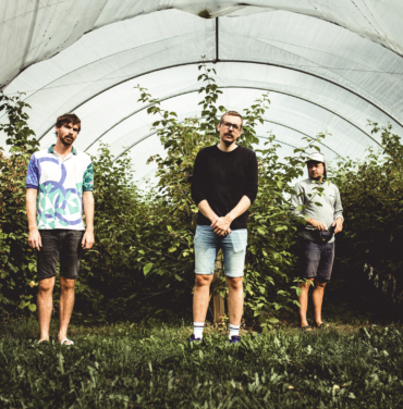 PREMIERE: Orions Belte estrena “Conversaciones” junto a Paulina Sotomayor