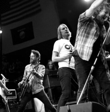 Pearl Jam anuncia nuevo material