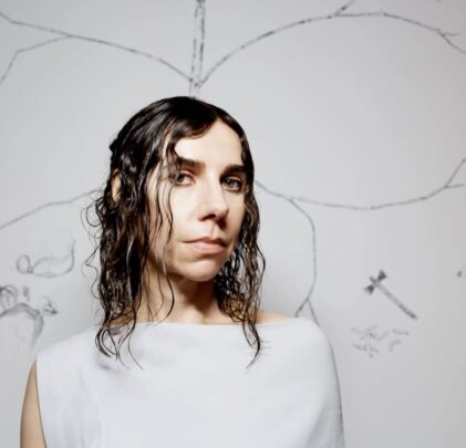 PJ Harvey versiona “Who By Fire” para la serie 'Bad Sisters'