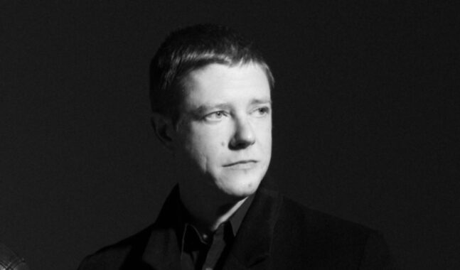 Paul Banks versiona a Iggy Pop para el soundtrack de 'Sister Midnight'