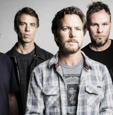 Pearl Jam le hace cover a The White Stripes