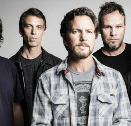 Pearl Jam hace cover de David Bowie