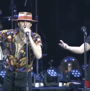 Pearl Jam y Perry Farrell juntos en el escenario