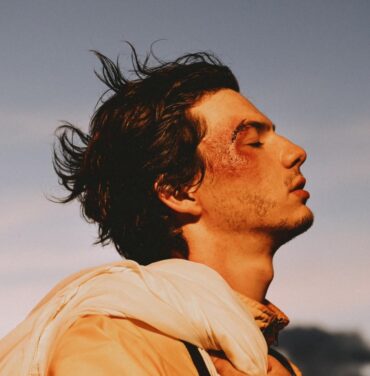 Petit Biscuit — Parachute